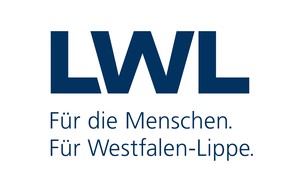 Die Abkürzung LWL. Die Abkürzung ist in blauer Schrift. Unter der Abkürzung steht: Für die Menschen. Für Westfalen-Lippe.